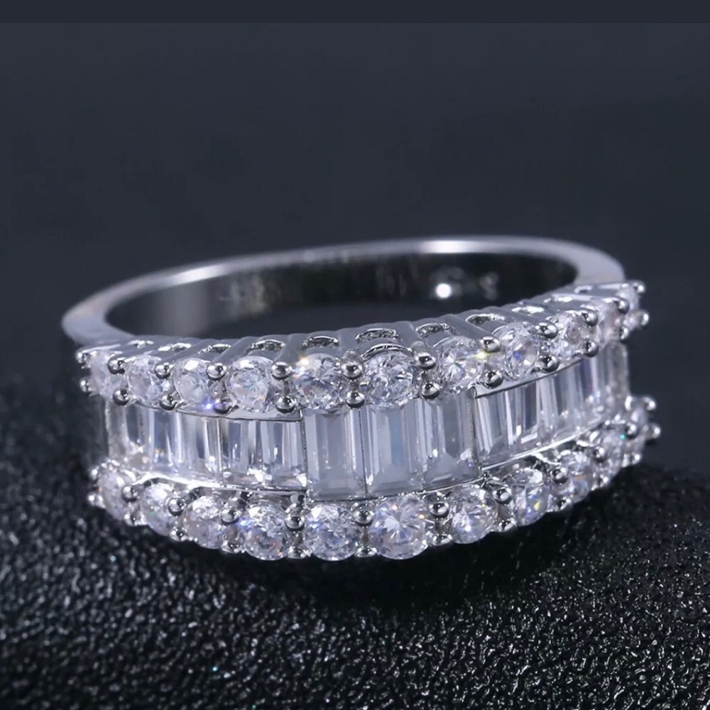 NWT White Sapphire Women’s Wedding Ring
